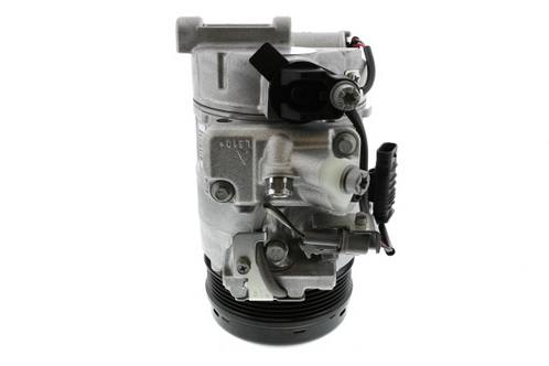 Mercedes A/C Compressor (New) 0032308511 - Denso 4711554